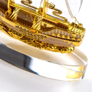 Golden Boat-Shaped Memento in Metal with Glass Base - Image 4